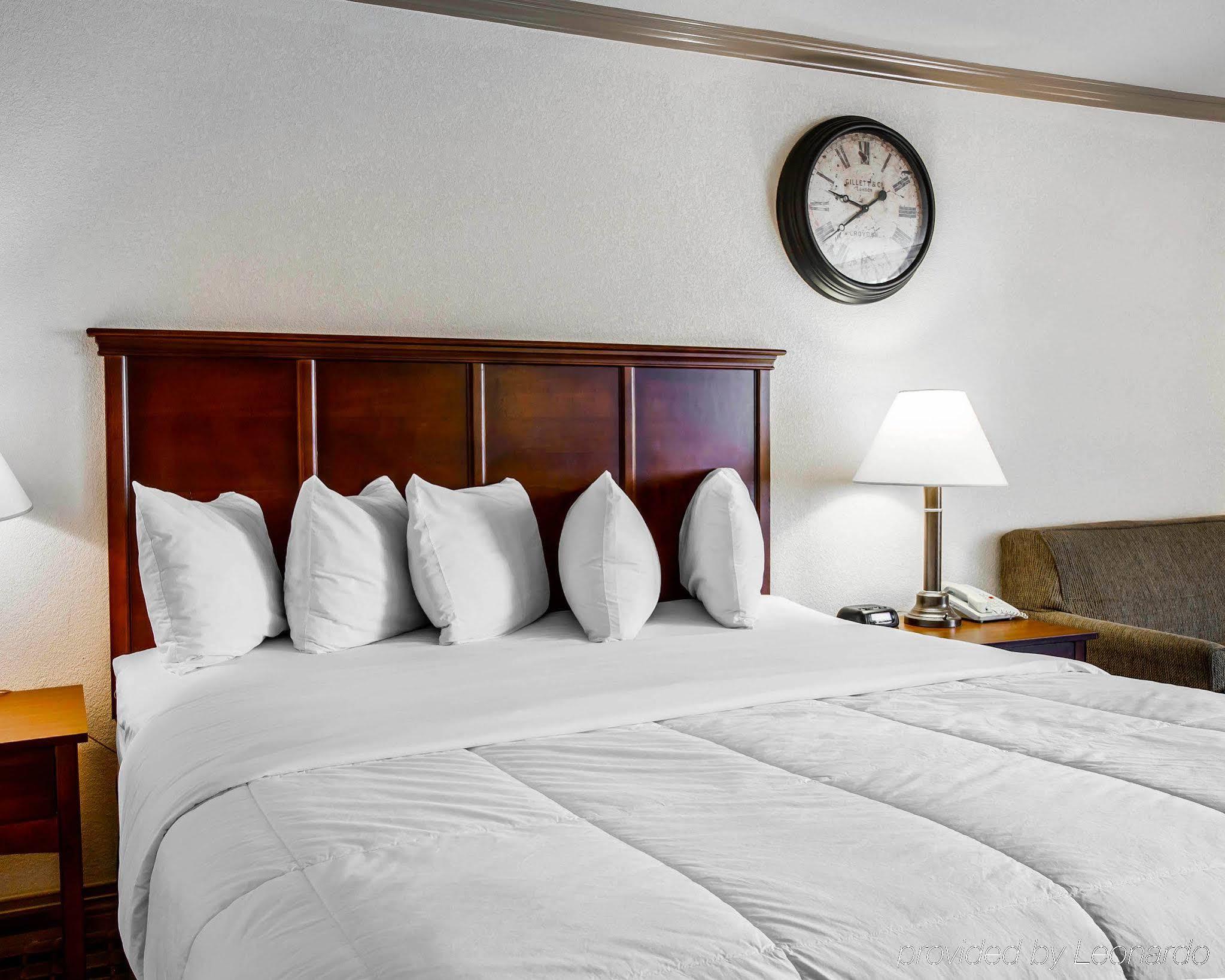 Hotel Ramada By Wyndham Birmingham Airport Exterior foto