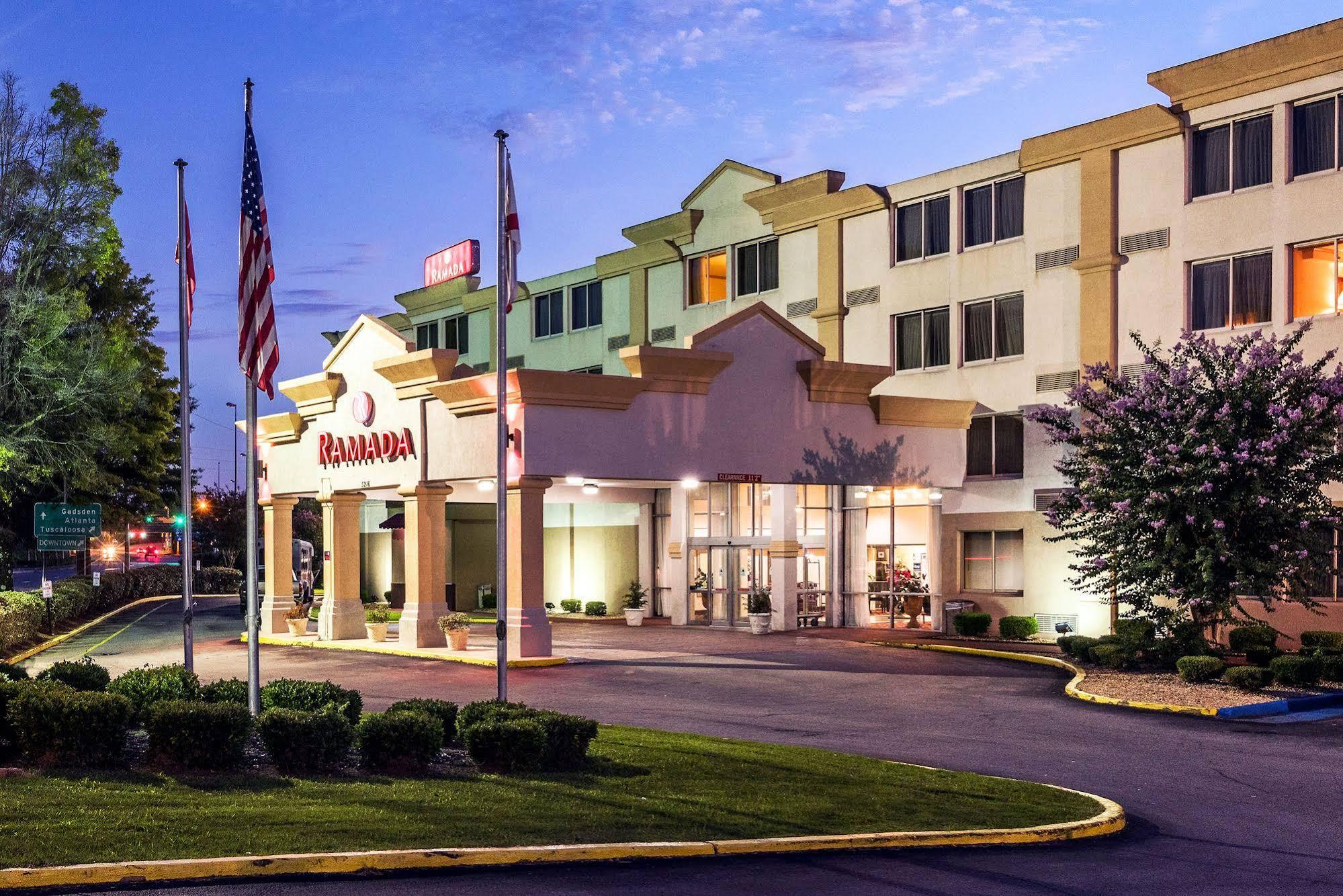 Hotel Ramada By Wyndham Birmingham Airport Exterior foto